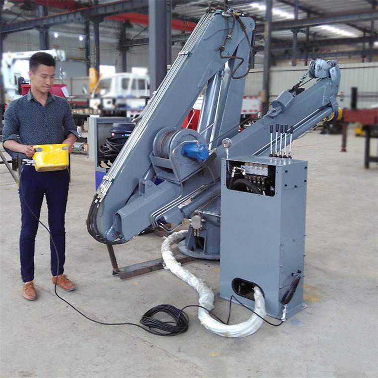 智能折臂起重機(jī)有什么優(yōu)點(diǎn)與特點(diǎn)。