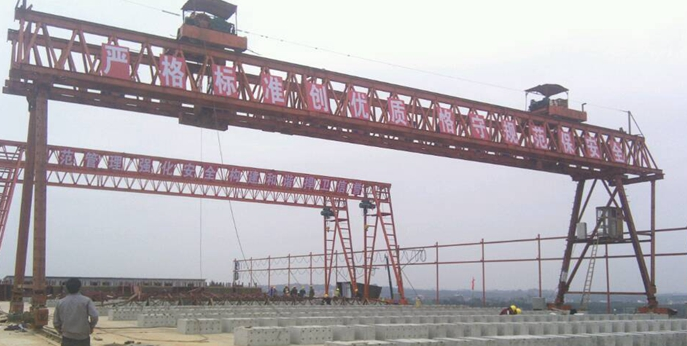 低價轉(zhuǎn)讓的二手龍門吊值得購買嗎？有什么注意事項？