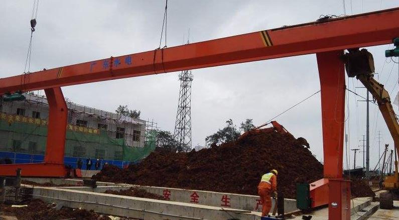 MDG單梁龍門吊由兩種驅動方式，手柄遙控機有幾根線，都有什么用？