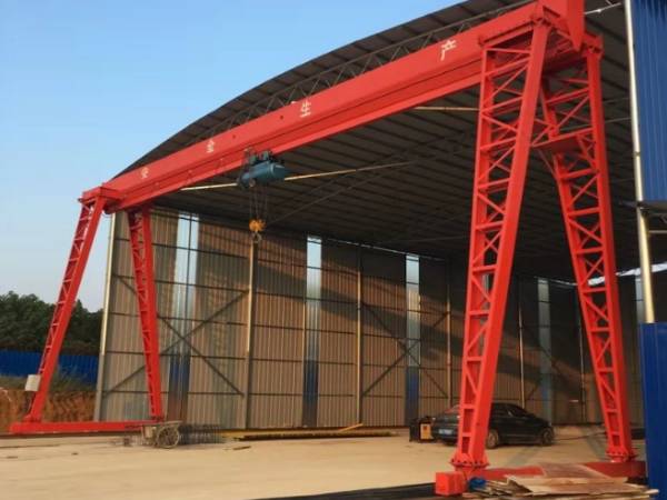 龍門吊保持視野清晰對(duì)避免盲區(qū)至關(guān)重要，你了解如何做到嗎？